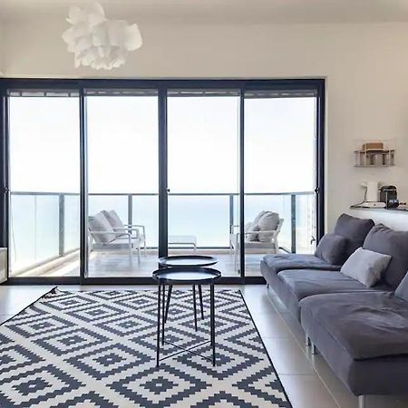 Oַ&O Group- Luxury Apt Tower Best Sea View Bat Yam Exteriör bild