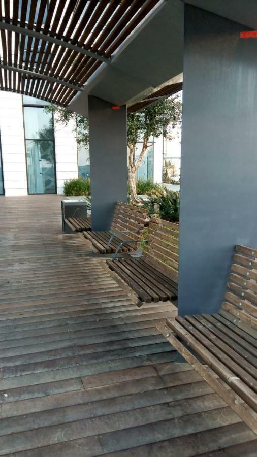 Oַ&O Group- Luxury Apt Tower Best Sea View Bat Yam Exteriör bild