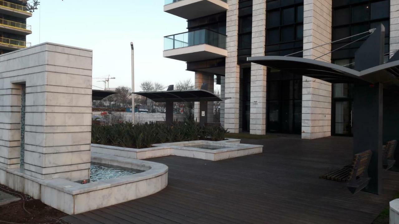 Oַ&O Group- Luxury Apt Tower Best Sea View Bat Yam Exteriör bild